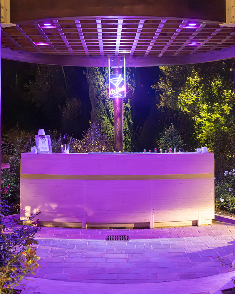 Gazebo allestito per il cocktail bar