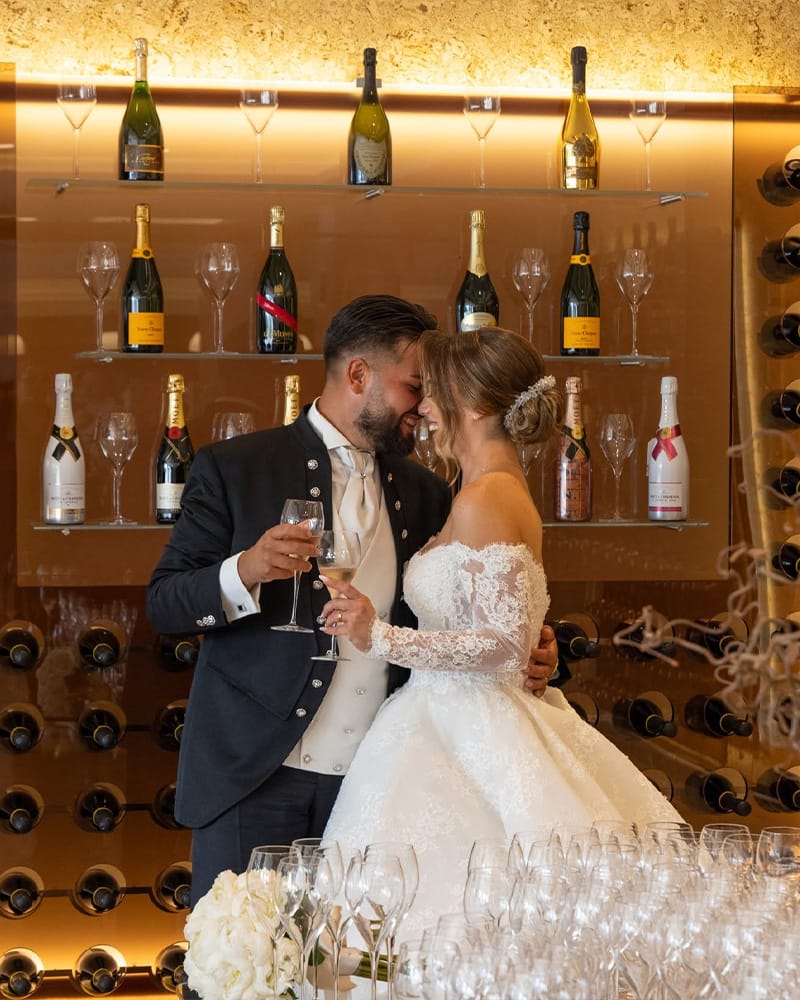 Sposi nella champagneria di Orsini MOOD